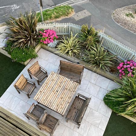 Beautiful 3 Bedroom Apartment By The Sea New Quay Eksteriør billede
