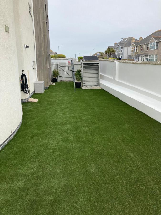 Beautiful 3 Bedroom Apartment By The Sea New Quay Eksteriør billede