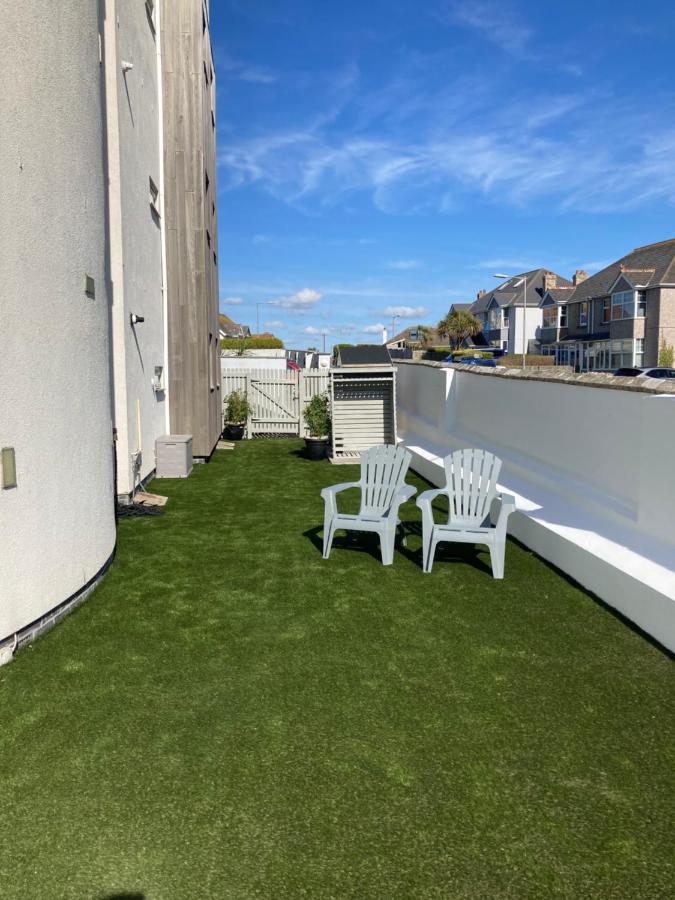 Beautiful 3 Bedroom Apartment By The Sea New Quay Eksteriør billede